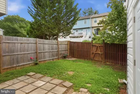 Exterior - 2807 Red Oak Ln, Lanham, MD 20706 photo 2 of 3