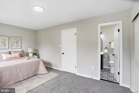Bedroom - 2807 Red Oak Ln, Lanham, MD 20706 photo 2 of 6