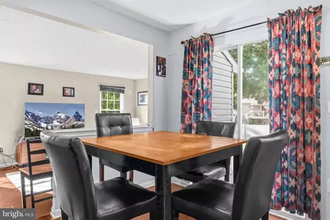 Dining - 7108 E Clinton St, Clinton, MD 20735 photo 4 of 4