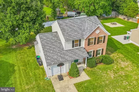 View/Area - 7108 E Clinton St, Clinton, MD 20735 photo 2 of 3