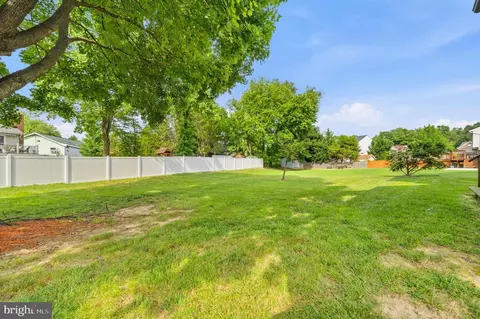Exterior - 7108 E Clinton St, Clinton, MD 20735 photo 5 of 5