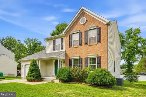 Exterior - 7108 E Clinton St, Clinton, MD 20735 photo 3 of 5