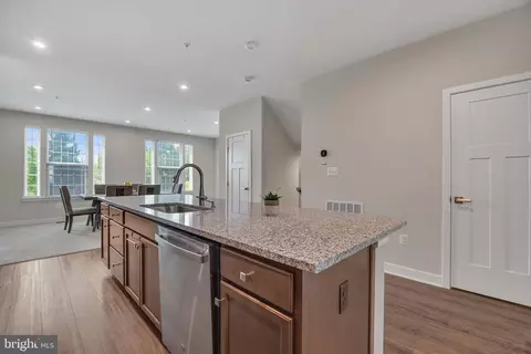 Entry Way - 14504 Star View Ln, Laurel, MD 20707 photo 5 of 11