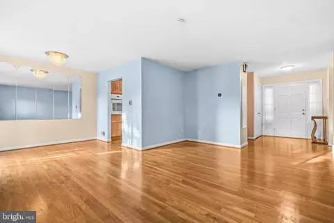 Living - 4312 Kinmount Rd, Lanham, MD 20706 photo 3 of 8