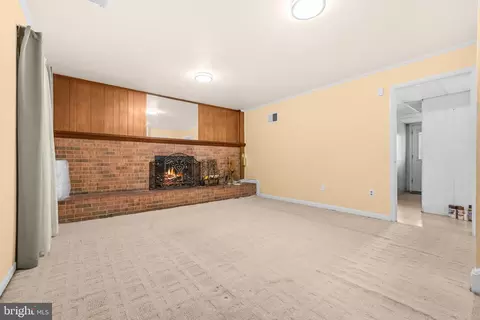 Living - 4312 Kinmount Rd, Lanham, MD 20706 photo 7 of 8