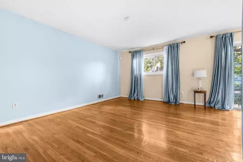 Living - 4312 Kinmount Rd, Lanham, MD 20706 photo 4 of 8