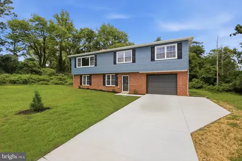 Exterior - 5200 Baltimore Ln, Lanham, MD 20706 photo 2 of 4