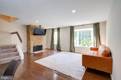 Living - 10317 Broom Ln, Lanham, MD 20706 photo 4 of 4