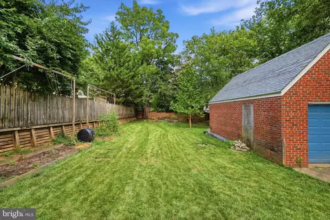 Exterior - 4209 30th St, Mount Rainier, MD 20712 photo 10 of 11