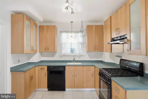Kitchen - 4209 30th St, Mount Rainier, MD 20712 photo 2 of 3