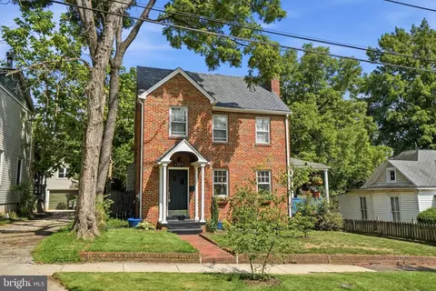 Exterior - 4209 30th St, Mount Rainier, MD 20712 photo 3 of 11