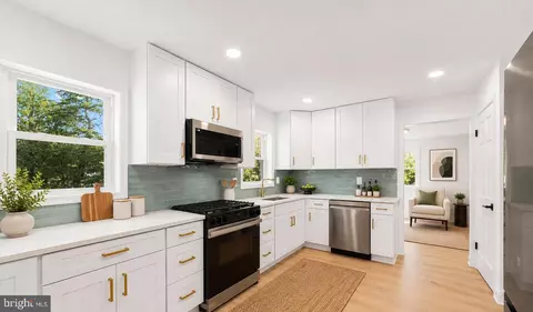 Kitchen - 11700 Chantilly Ln, Bowie, MD 20721 photo 2 of 2