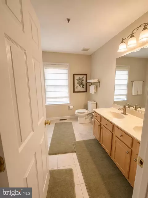 Bath - 15324 Brandywine Rd, Brandywine, MD 20613 photo 2 of 7