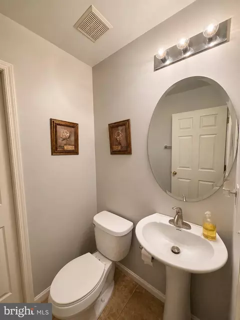 Bath - 15324 Brandywine Rd, Brandywine, MD 20613 photo 1 of 7