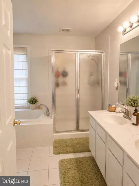 Bath - 15324 Brandywine Rd, Brandywine, MD 20613 photo 6 of 7