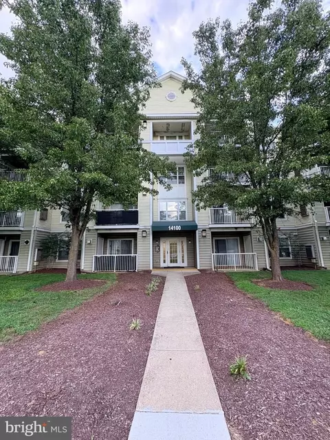 14100 Farnsworth Ln #2104, Marlboro, MD 20772