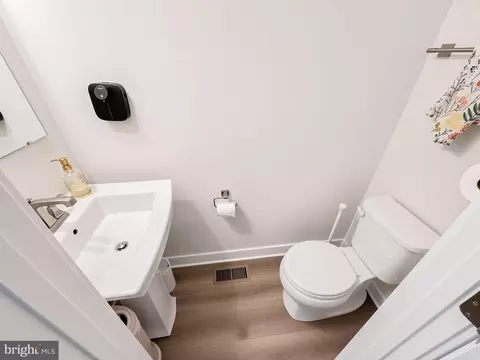 Entry Way - 612 Maple Lawn Dr, Bowie, MD 20716 photo 6 of 6