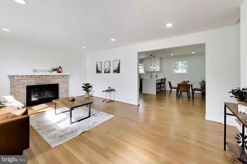 5914 John Adams Dr, Temple Hills, MD 20748