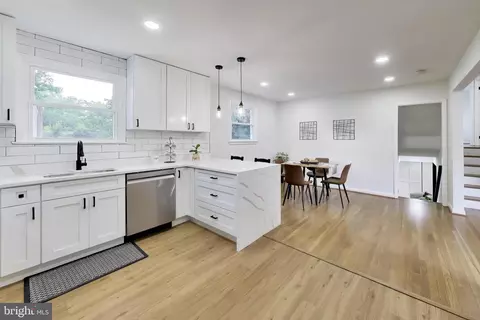 5914 John Adams Dr, Temple Hills, MD 20748