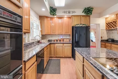 Kitchen - 2001 Clearwood Dr, Bowie, MD 20721 photo 3 of 7