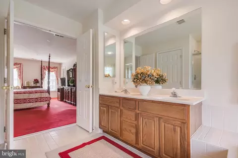 Bath - 2001 Clearwood Dr, Bowie, MD 20721 photo 1 of 5