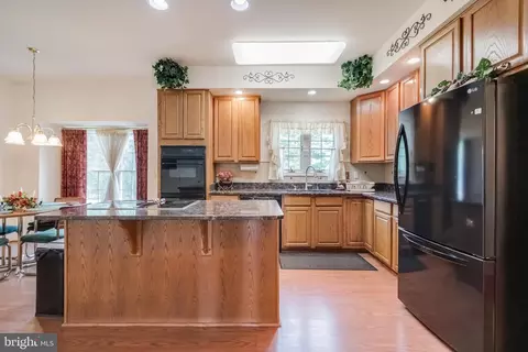 Kitchen - 2001 Clearwood Dr, Bowie, MD 20721 photo 4 of 7