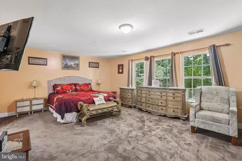 Bedroom - 9003 Eldon Dr, Clinton, MD 20735 photo 5 of 15