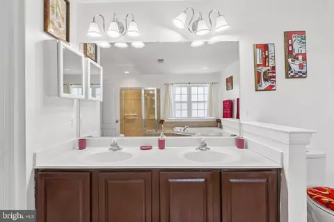 Bath - 9003 Eldon Dr, Clinton, MD 20735 photo 4 of 6