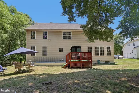 Exterior - 9003 Eldon Dr, Clinton, MD 20735 photo 2 of 2