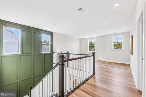Entry Way - 12504 Lusbys Ln, Brandywine, MD 20613 photo 3 of 11