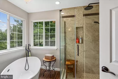Bath - 15103 Dalby Ct, Bowie, MD 20721 photo 3 of 6