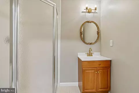 Bath - 15103 Dalby Ct, Bowie, MD 20721 photo 5 of 6