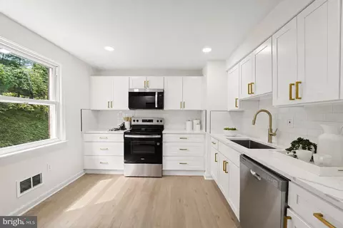 1586 Potomac Heights Dr #231, Fort Washington, MD 20744