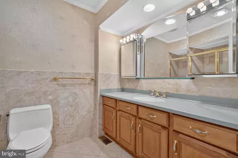 Bath - 8798 Oxwell Ln, Laurel, MD 20708 photo 3 of 4