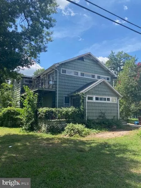 4801 Longfellow St, Riverdale, MD 20737