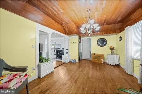 Entry Way - 12502 Killian Ln, Bowie, MD 20715 photo 3 of 7