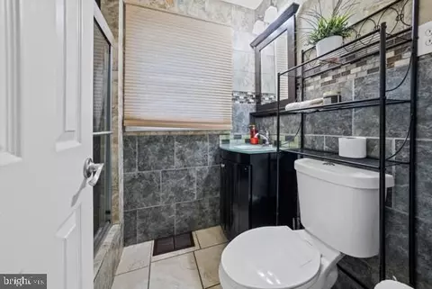 Bath - 12502 Killian Ln, Bowie, MD 20715 photo 1 of 2