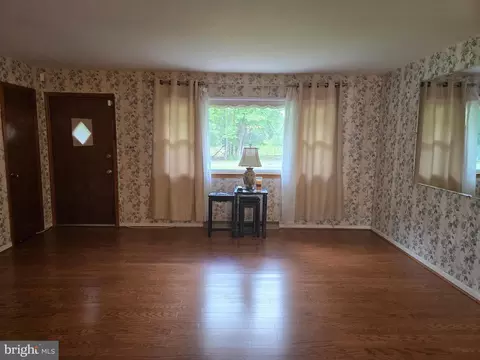 Living - 9101 Robinson St, Brandywine, MD 20613 photo 1 of 6