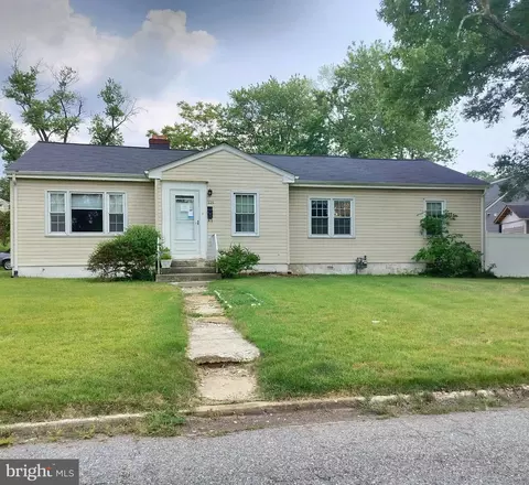 226 Seneca Dr, Oxon Hill, MD 20745