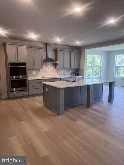 12444 Lusbys Ln, Brandywine, MD 20613 photo 2