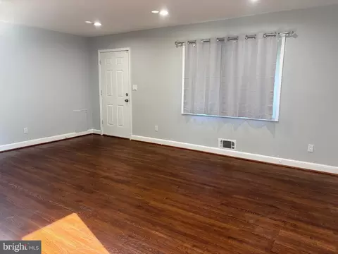 Living - 9103 Wallace Rd, Lanham, MD 20706 photo 4 of 5