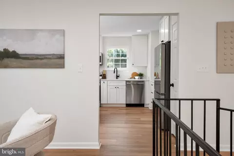 Entry Way - 8510 Schultz Rd, Clinton, MD 20735 photo 4 of 8