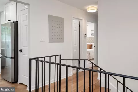 Entry Way - 8510 Schultz Rd, Clinton, MD 20735 photo 5 of 8