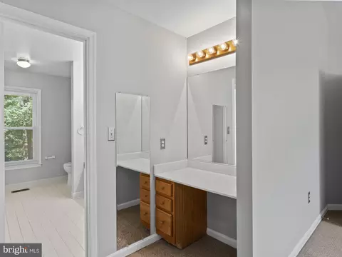 Entry Way - 9320 Creekview Dr, Laurel, MD 20708 photo 2 of 3