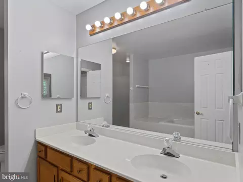 Bath - 9320 Creekview Dr, Laurel, MD 20708 photo 3 of 4