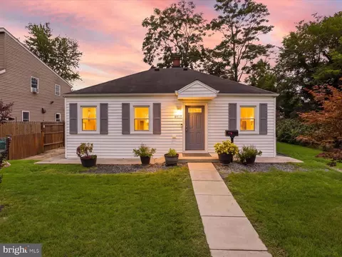 4917 Newton St, Bladensburg, MD 20710