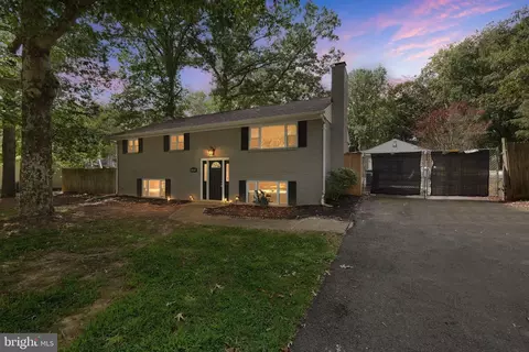 3515 Lumar Dr, Fort Washington, MD 20744