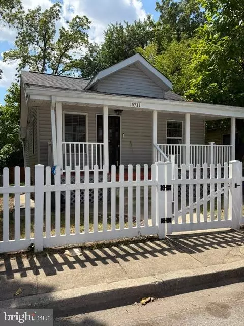 5711 J St, Capitol Heights, MD 20743