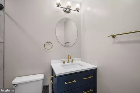 Bath - 14122 Oakpointe Dr, Laurel, MD 20707 photo 4 of 6