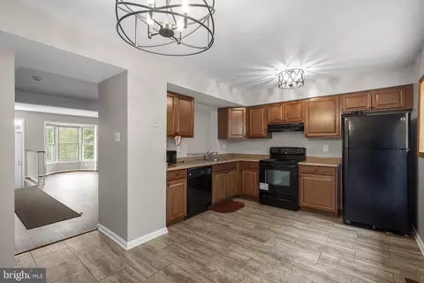 Entry Way - 14122 Oakpointe Dr, Laurel, MD 20707 photo 2 of 3